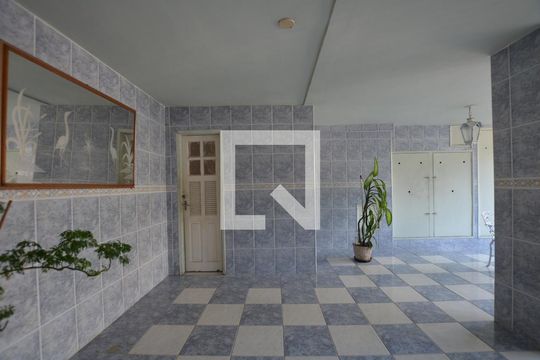 Hall de entrada de apartamento à venda com 2 quartos, 70m² em Vila da Penha, Rio de Janeiro