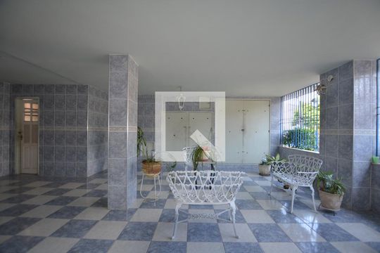 Hall de entrada de apartamento à venda com 2 quartos, 70m² em Vila da Penha, Rio de Janeiro