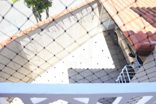 Varanda do Quarto 3 vista do ângulo da garagem de casa à venda com 4 quartos, 150m² em Parque Continental, Guarulhos