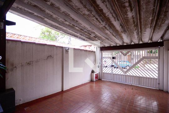 Garagem de casa à venda com 3 quartos, 140m² em Vila Moinho Velho, São Paulo