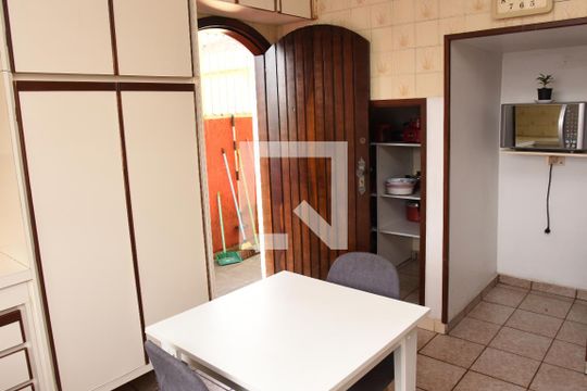 Cozinha de casa à venda com 2 quartos, 150m² em Jardim Marabá(zona Sul), São Paulo