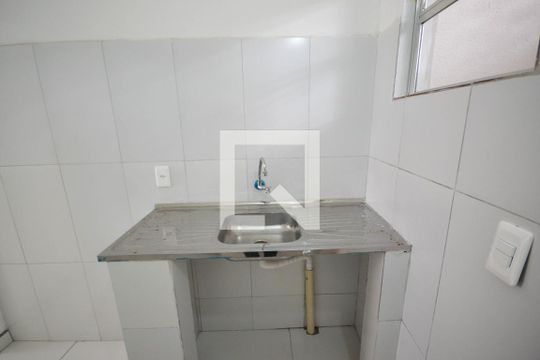 Cozinha de kitnet/studio para alugar com 1 quarto, 30m² em Cabral, Nilópolis