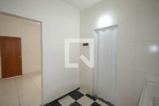 Cozinha de apartamento para alugar com 1 quarto, 29m² em Cabral, Nilópolis