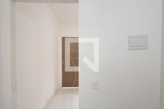 Cozinha de kitnet/studio para alugar com 1 quarto, 45m² em Cabral, Nilópolis