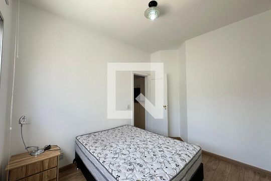 Quarto  de apartamento para alugar com 1 quarto, 50m² em Savassi, Belo Horizonte