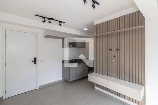 Sala de kitnet/studio à venda com 2 quartos, 40m² em Indianópolis, São Paulo