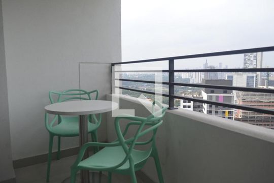 Varanda de kitnet/studio para alugar com 1 quarto, 25m² em Butantã, São Paulo