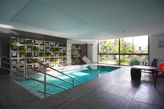 Área comum - Piscina de kitnet/studio à venda com 1 quarto, 45m² em Petrópolis, Porto Alegre