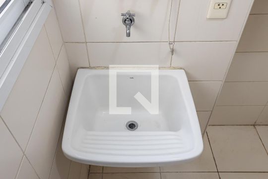 Área de Serviço de apartamento para alugar com 2 quartos, 97m² em Pinheiros, São Paulo