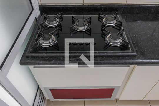 Cozinha de apartamento para alugar com 2 quartos, 97m² em Pinheiros, São Paulo