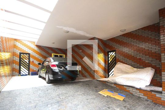 Garagem de casa à venda com 3 quartos, 280m² em Vila California, São Paulo