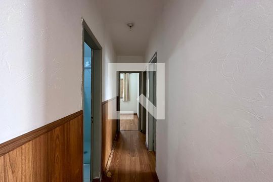 Corredor Quartos de apartamento à venda com 3 quartos, 85m² em Itaim Bibi, São Paulo
