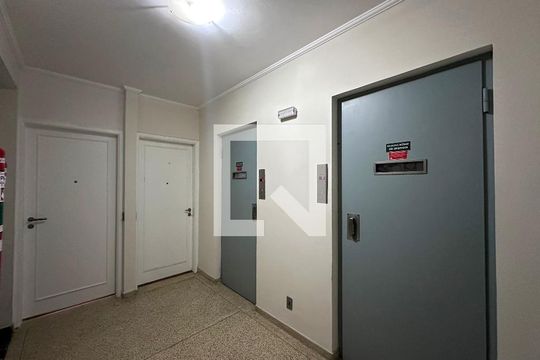 Hall Apartamento de apartamento à venda com 3 quartos, 85m² em Itaim Bibi, São Paulo