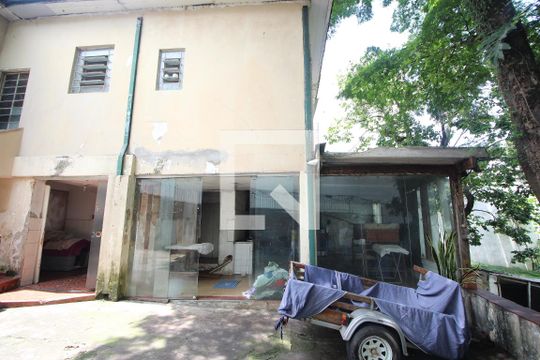 Garagem de casa à venda com 3 quartos, 1330m² em Vila Albertina, São Paulo