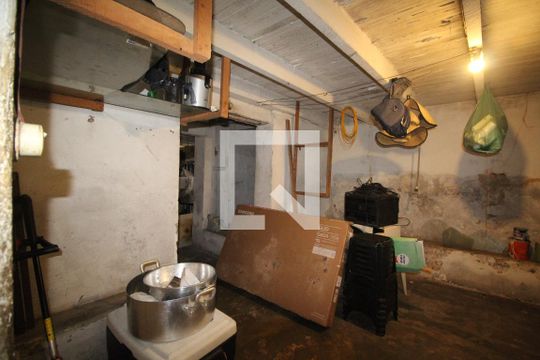 Porão de casa à venda com 3 quartos, 1330m² em Vila Albertina, São Paulo