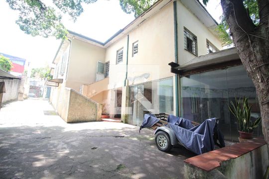 Garagem de casa à venda com 3 quartos, 1330m² em Vila Albertina, São Paulo