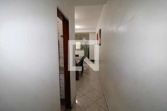 Corredor de casa à venda com 3 quartos, 150m² em Vila Sabrina, São Paulo