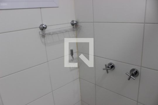 Banheiro de apartamento à venda com 2 quartos, 51m² em Horto Florestal, Jundiaí
