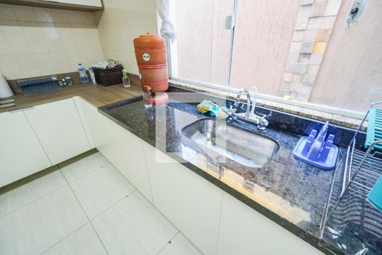 Pia de casa à venda com 3 quartos, 150m² em Vila Matilde, São Paulo