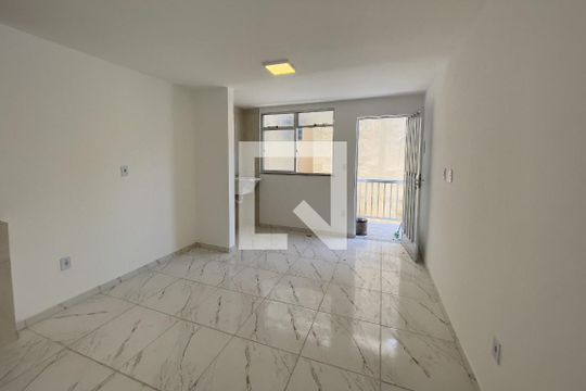 Sala de casa para alugar com 1 quarto, 20m² em Parque Paulicéia, Duque de Caxias
