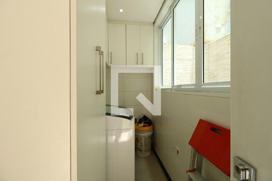 Área de Serviço de casa à venda com 3 quartos, 350m² em Parque Sao Vicente, Santo André