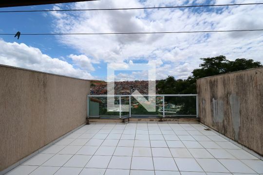 Área Comum de casa à venda com 3 quartos, 350m² em Parque Sao Vicente, Santo André