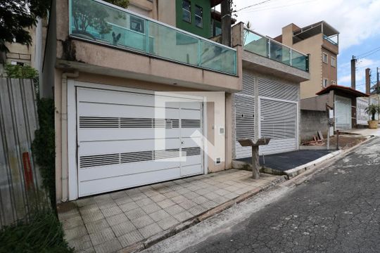 Fachada de casa à venda com 3 quartos, 350m² em Parque Sao Vicente, Santo André