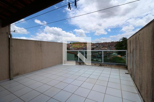 Área Comum de casa à venda com 3 quartos, 350m² em Parque Sao Vicente, Santo André