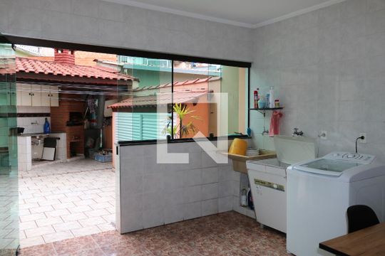 Área de Serviço de casa à venda com 3 quartos, 290m² em Vila Palmares, Santo André