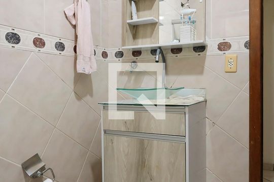 Banheiro de casa à venda com 5 quartos, 400m² em Santa Maria, São Caetano do Sul