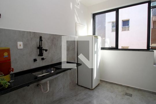 Cozinha de apartamento para alugar com 3 quartos, 105m² em Santo Antônio, Belo Horizonte