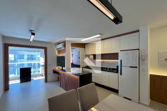 Apartamento para alugar com 2 quartos, 69m² em Jardim das Acacias, São Paulo