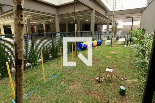 Espaço Pet de apartamento para alugar com 2 quartos, 69m² em Jardim das Acacias, São Paulo