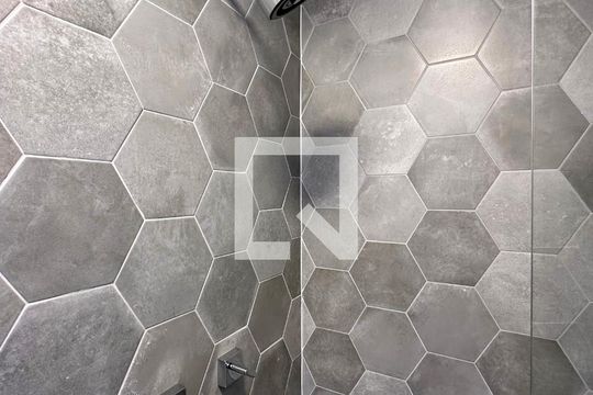 Detalhe Banheiro Suíte de apartamento para alugar com 2 quartos, 69m² em Jardim das Acacias, São Paulo
