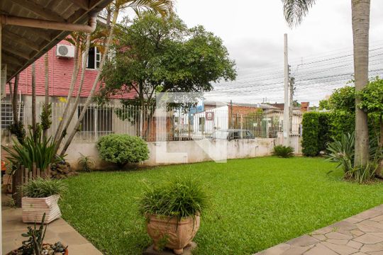 Área externa de casa à venda com 2 quartos, 110m² em Liberdade, Novo Hamburgo