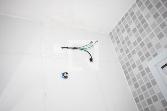 Banheiro de apartamento para alugar com 1 quarto, 32m² em Vila Gustavo, São Paulo