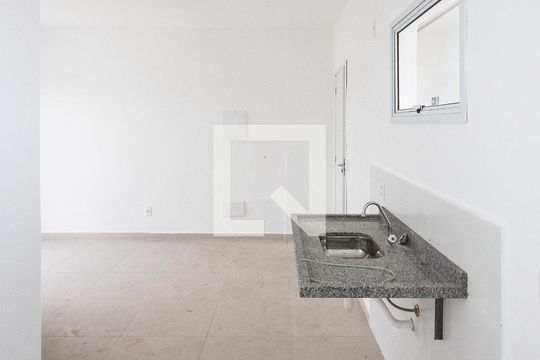 Cozinha de apartamento para alugar com 1 quarto, 34m² em Chácara Mafalda, São Paulo