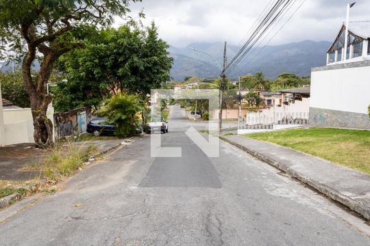 Vista da Rua de apartamento para alugar com 2 quartos, 45m² em Campo Grande, Rio de Janeiro