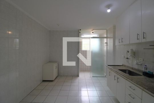 Cozinha de apartamento para alugar com 2 quartos, 65m² em Jardim Umuarama, São Paulo