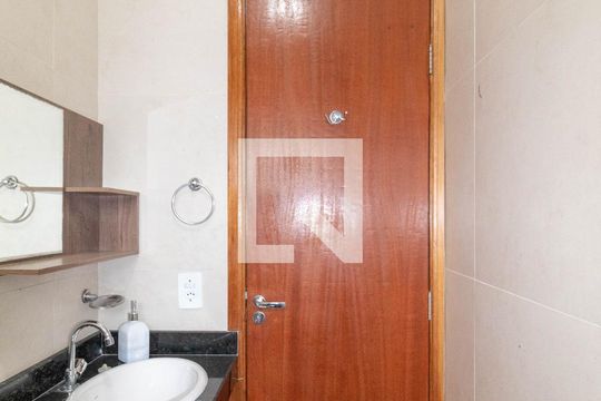 Banheiro de apartamento para alugar com 2 quartos, 50m² em Vila Matilde, São Paulo