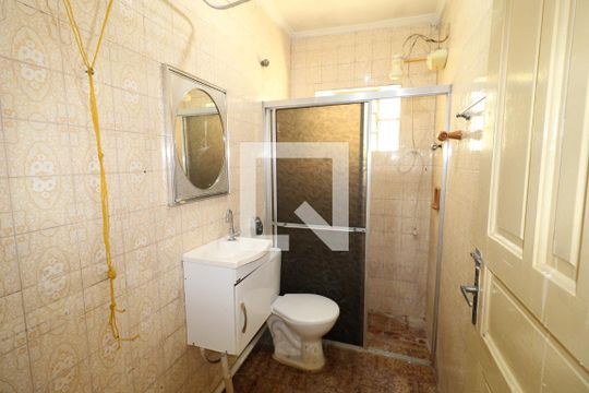 Banheiro de casa para alugar com 1 quarto, 32m² em Parque Edu Chaves, São Paulo