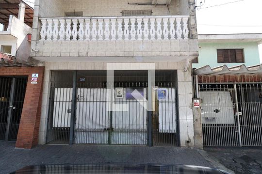 Fachada de casa para alugar com 1 quarto, 32m² em Parque Edu Chaves, São Paulo