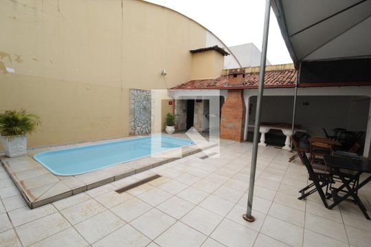 Área comum - Piscina de kitnet/studio para alugar com 1 quarto, 40m² em Patrimônio, Uberlândia