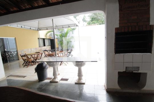 Área comum - Churrasqueira de kitnet/studio para alugar com 1 quarto, 40m² em Patrimônio, Uberlândia