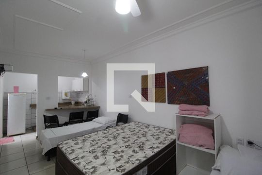Quarto 1 de kitnet/studio para alugar com 1 quarto, 40m² em Patrimônio, Uberlândia