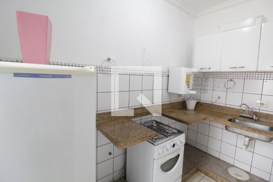 Cozinha de kitnet/studio para alugar com 1 quarto, 40m² em Patrimônio, Uberlândia