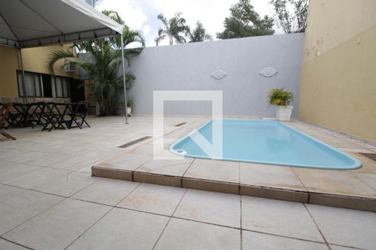 Área comum - Piscina de kitnet/studio para alugar com 1 quarto, 40m² em Patrimônio, Uberlândia