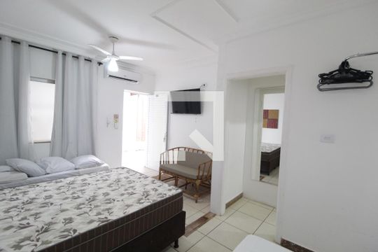 Quarto 1 de kitnet/studio para alugar com 1 quarto, 40m² em Patrimônio, Uberlândia