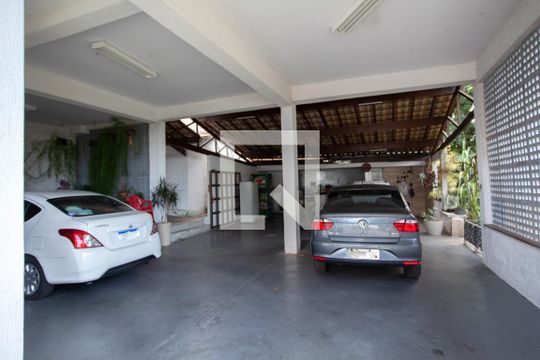 Garagem de casa à venda com 4 quartos, 520m² em Bandeirantes (pampulha), Belo Horizonte