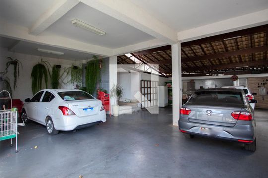 Garagem de casa à venda com 4 quartos, 520m² em Bandeirantes (pampulha), Belo Horizonte